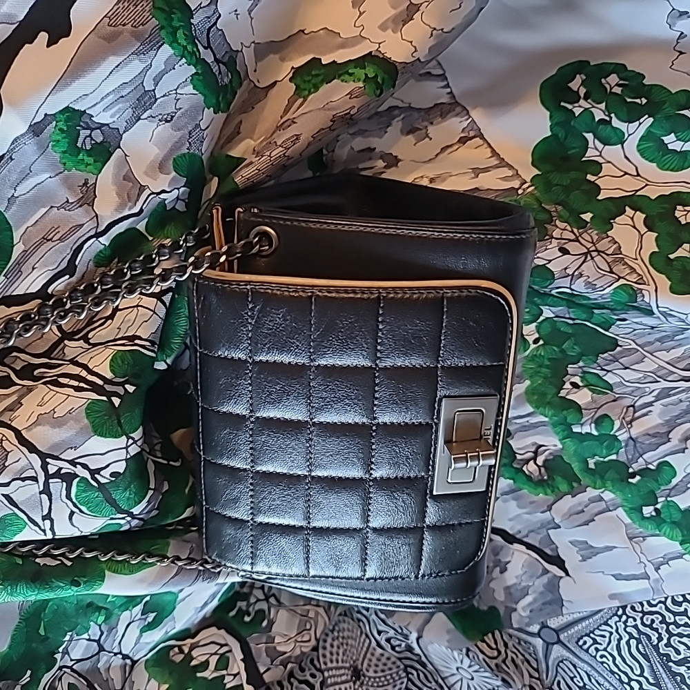 Chanel Classic Bag w Flap Lamb Small Accordian Prestine!!!